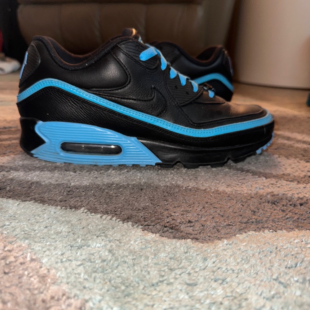 Nike Air Max Undefeated